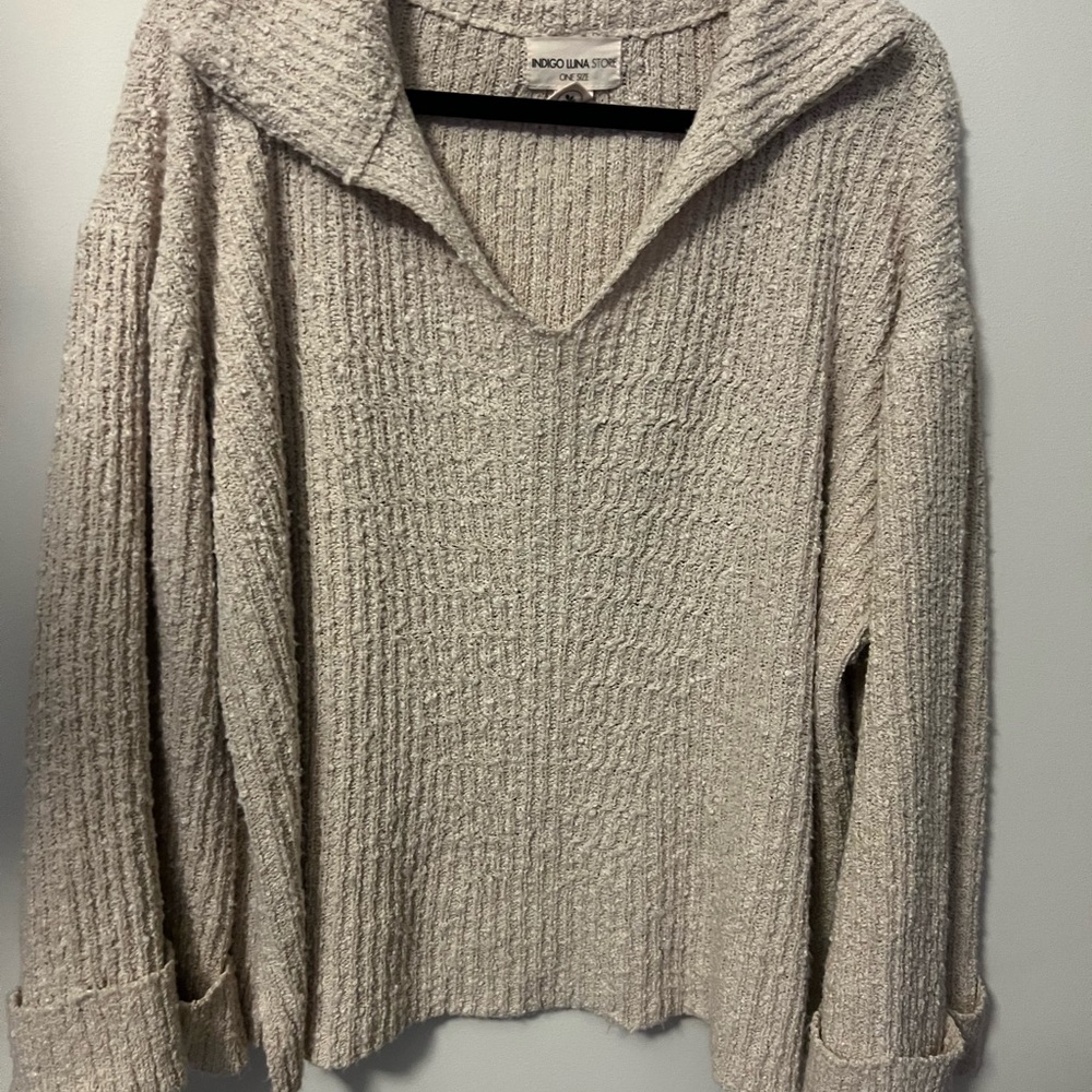 Nicolo Lina Studio Cream V-Neck Textured Knit Sweater